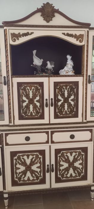 Belíssima Peça Lacada Como Nova