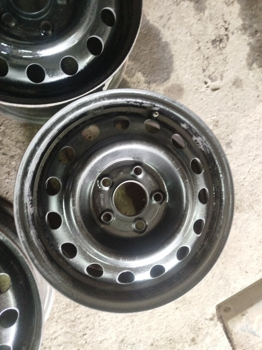 Диски оригінальні стальні 5*114.3 r15