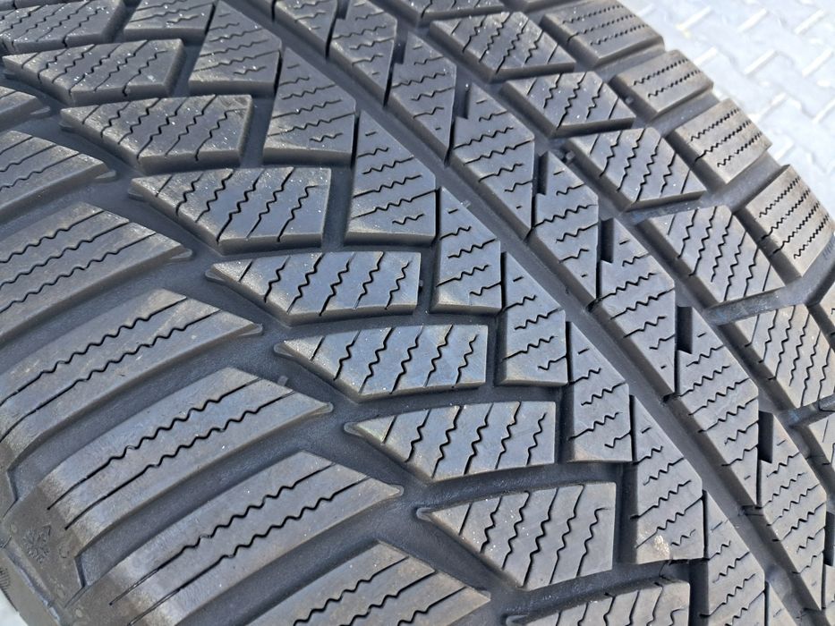 Резина зимова, одиночка, 285/40 R22 Continental TS850P AO (арт 061)
