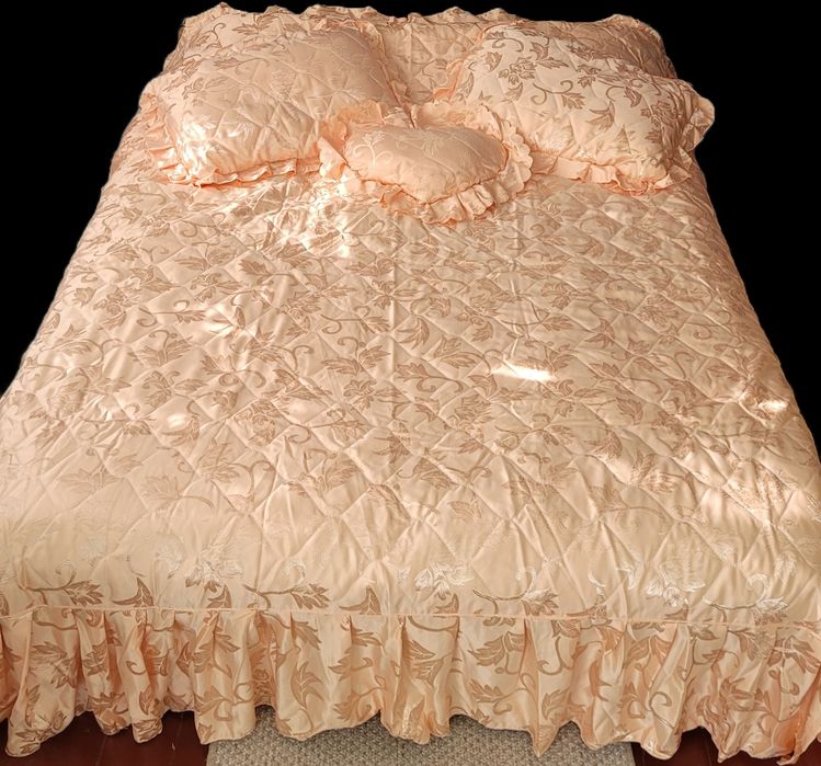 Комплект покривало+3 декоративні подушки