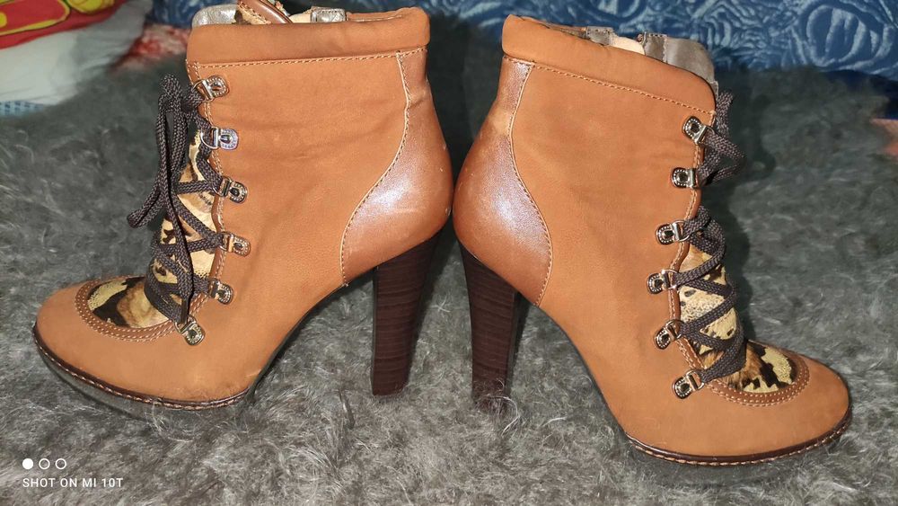 Красивые женские демисезонные ботинки, кожа, 38 р-р