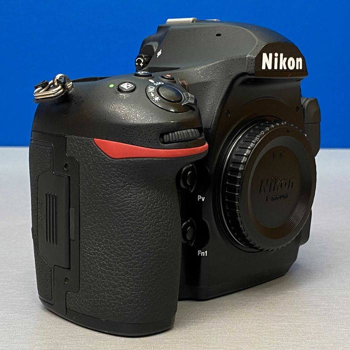 Nikon D850 (Corpo) - 45.7MP