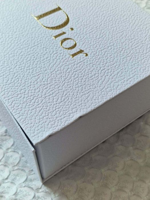 Piękny karton Dior nowy oryginalny