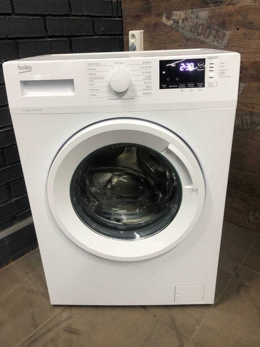 Пральна машина Стиральная машинка Beko Volumax5, 5кг, вузька: 3 500 грн ...