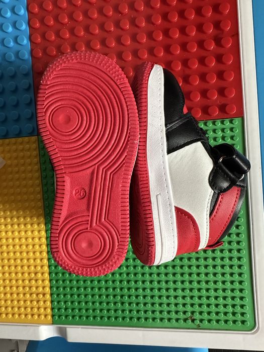 Кросівки дитячі