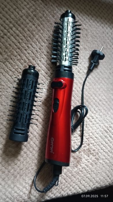 Фен- щітка Gemei GM-4829