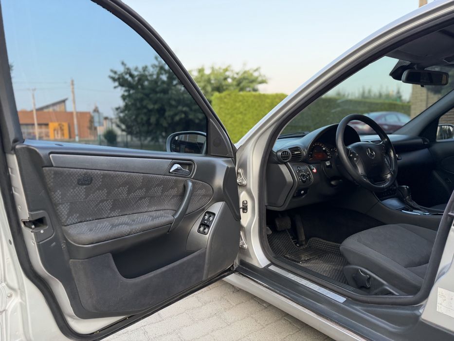 Mercedes C Class w203 на автоматі 1.8  Газ/бенз