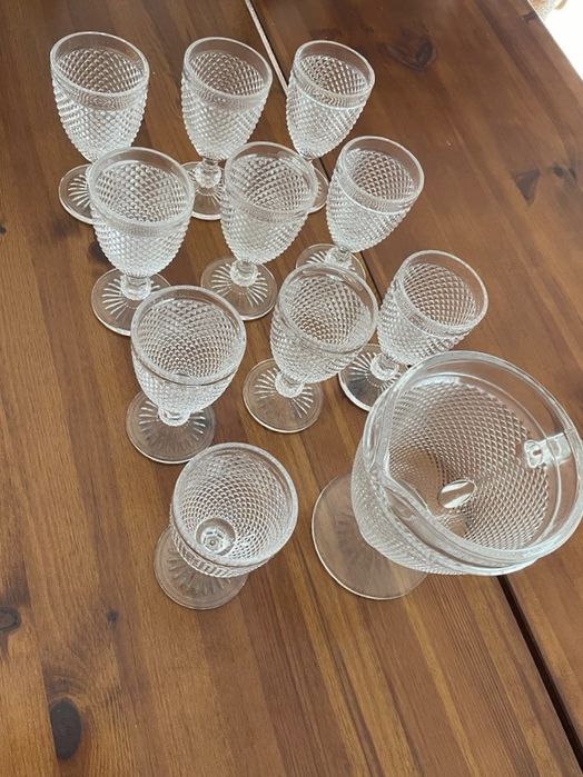 Conjuntos de 10 copos com pé + jarro