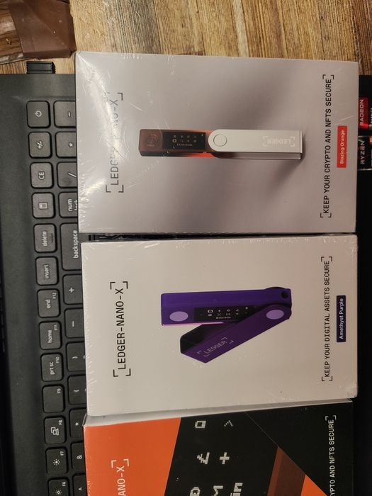 Кріптогаманц Ledger Nano X новий запакований 
Оригинальные, новые, за