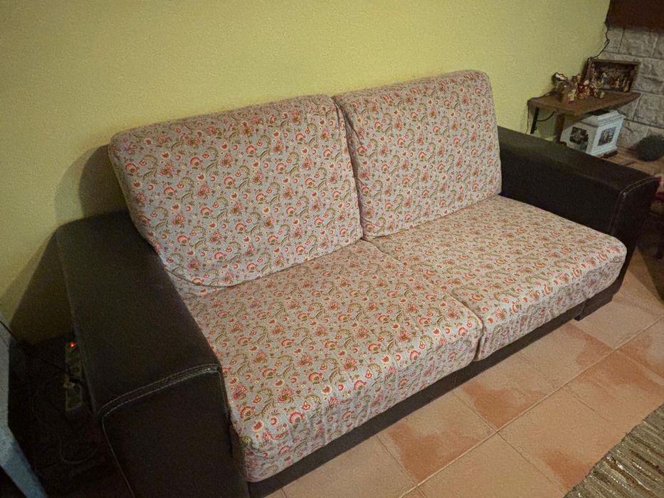 Sofá 3 lugares bom estado