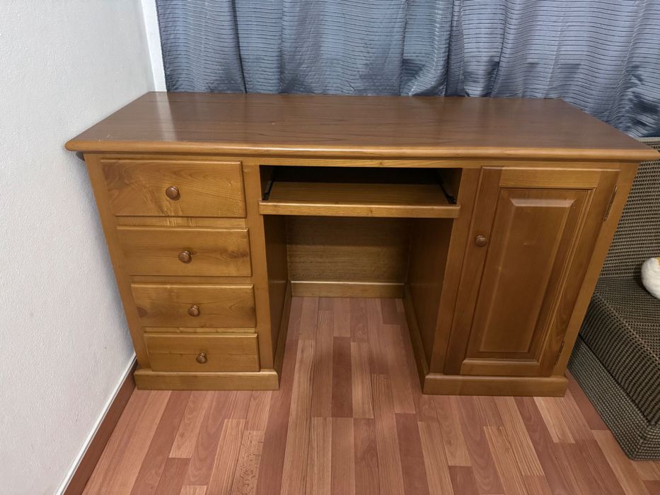 Secretaria computador em madeira