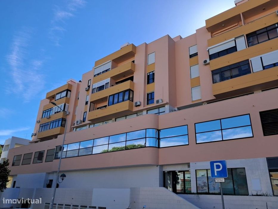 Espaço Comercial com Rentabilidade à Venda na Rua Teófilo Braga - O...