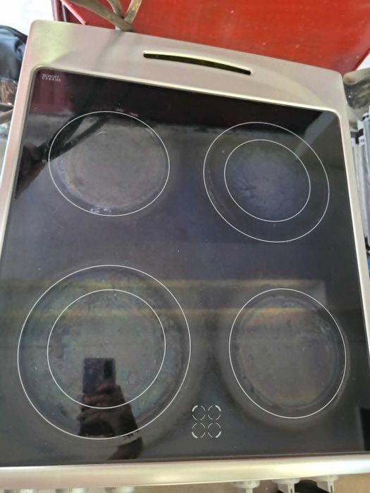 Kuchenka elektryczna Amica – płyta ceramiczna, piekarnik elektryczny