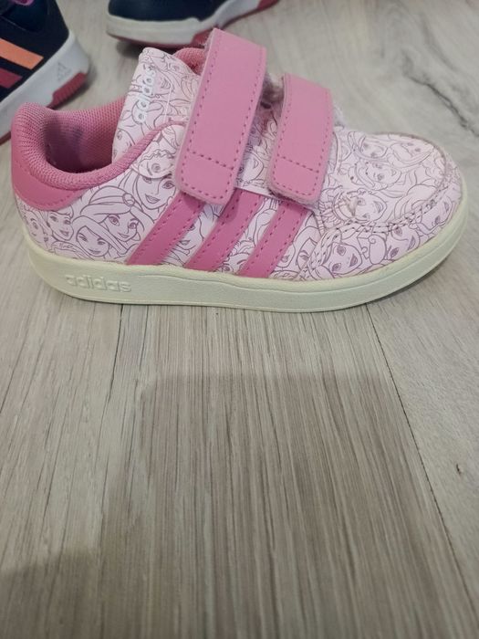 Кросівки для дівчинки