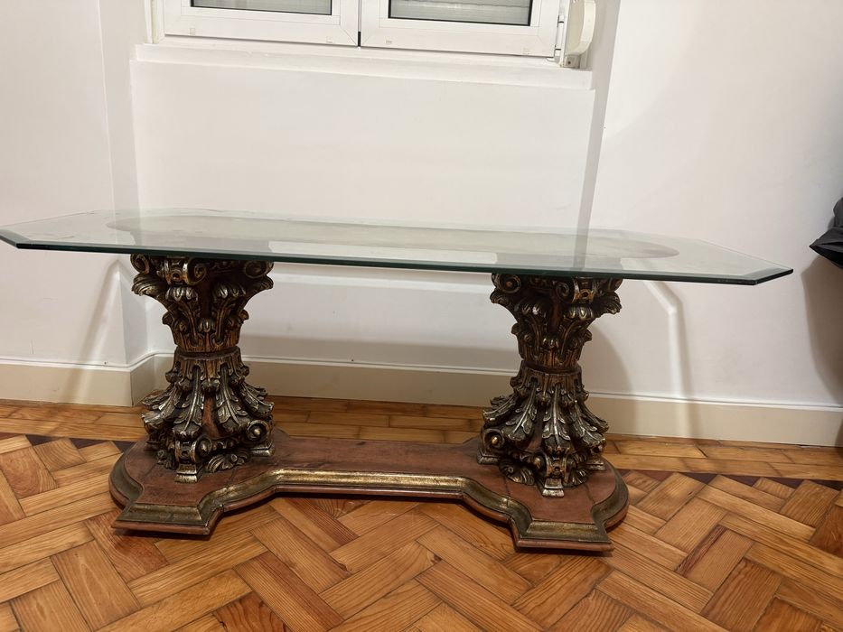 Masa de centro antiga