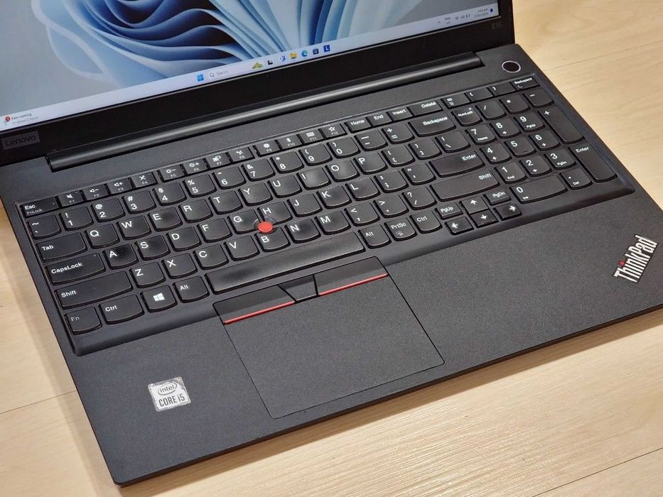 Lenovo Octacore 15.6" i5/16GB/385Nvme classe Profissional