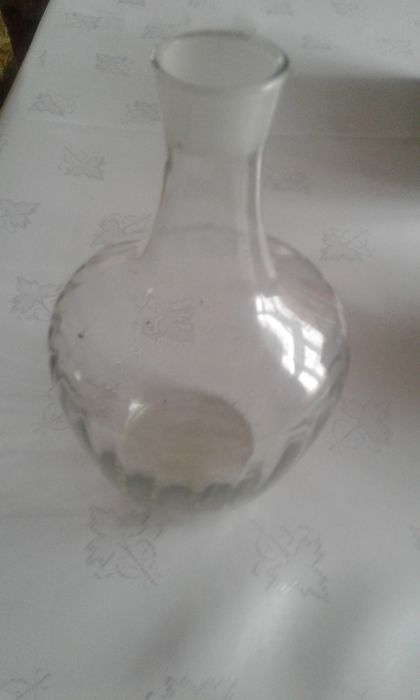 Графін скляний .