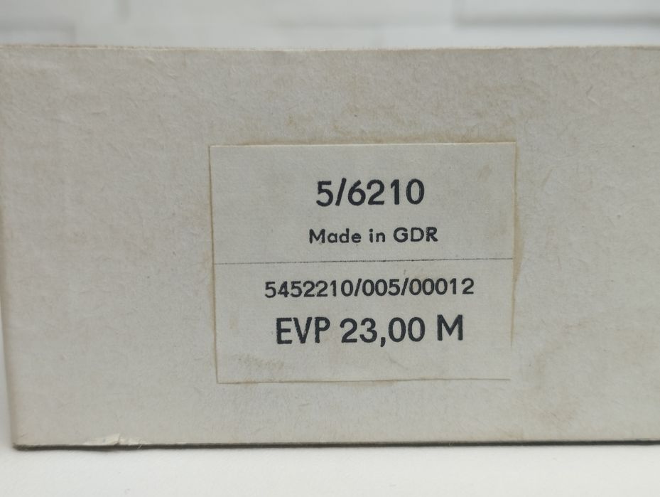 Lokomotywa Piko E69 H0