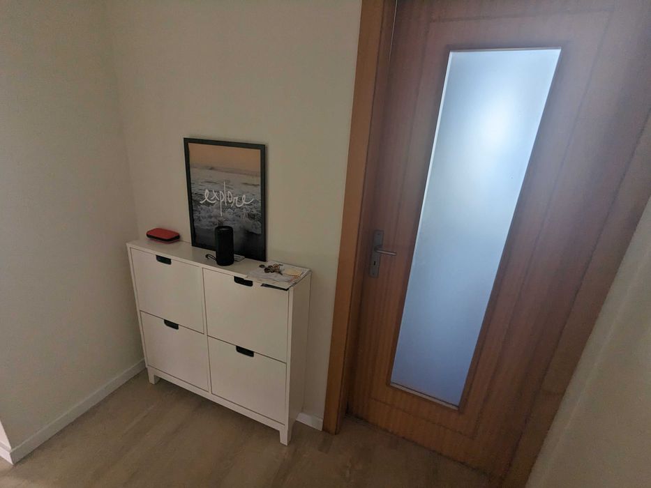 Apart. T1 (último piso com terraço espaçoso) Charneca da Caparica.