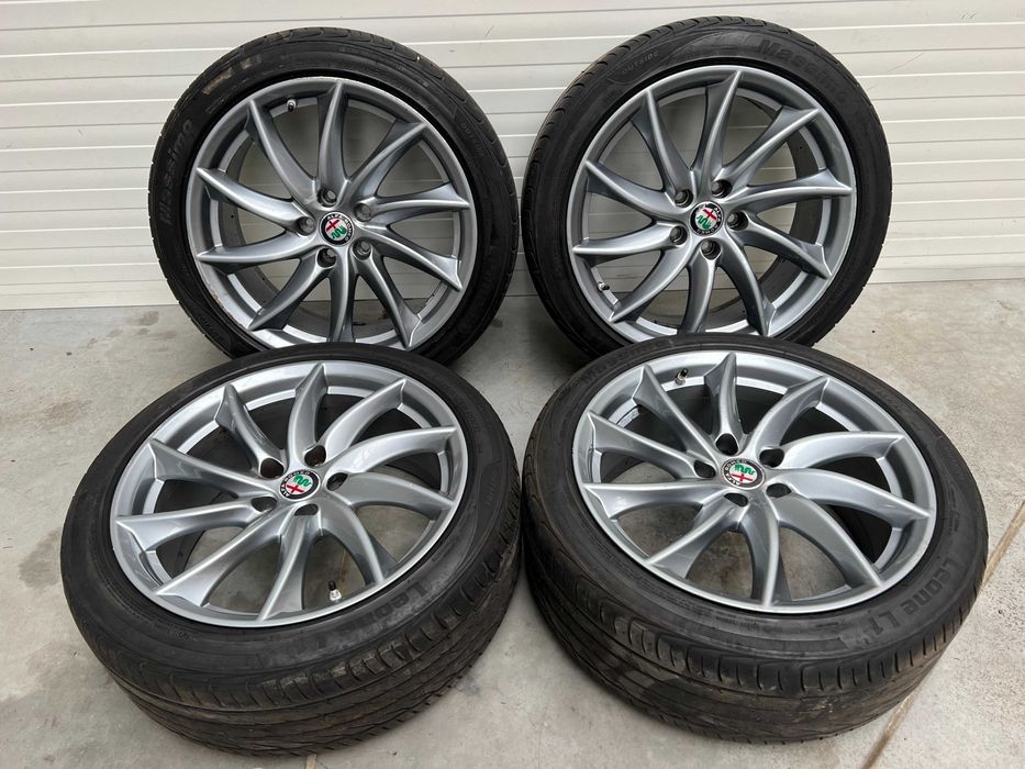 Koła felgi Alfa Romeo Giulia 8J ET33 18'' 5x110 225/45/18 lato