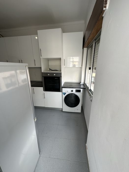 Quarto mobiliado para casal c/s filho no Barreiro