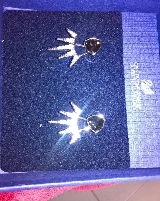 Gargantilha e brincos da Swarovski