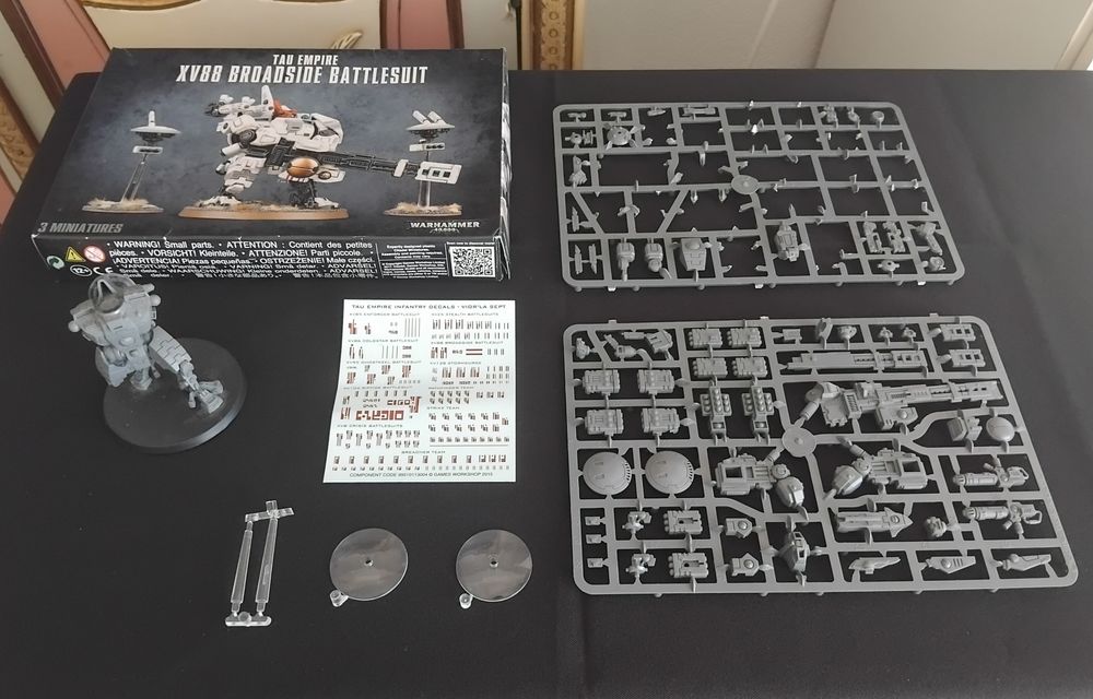 Warhammer 40k - Tau XV88 Broadside Battlesuit