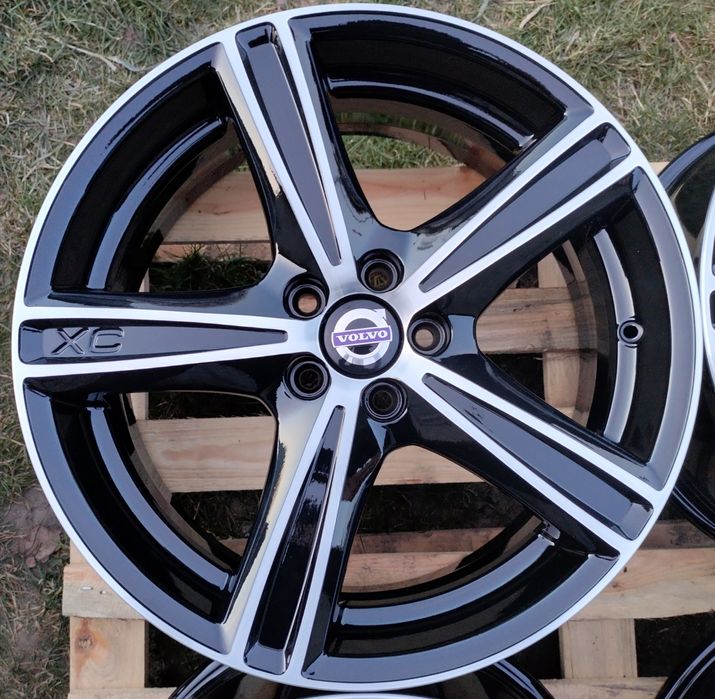 Felgi Oryginał Volvo XC70 XC60 S80 XC90 V70 8Jx19 ET49 5x108 R-desing