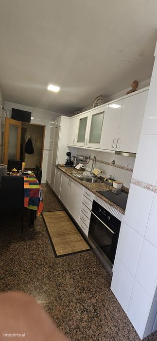 T2 com terraço, garagem e arrumos