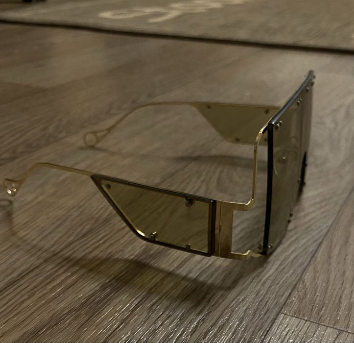 Сонцезахисні окуляри, стильні!