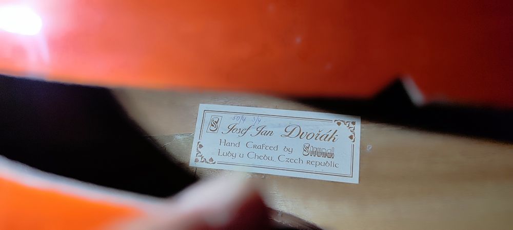 Contrabaixo strunal como novo