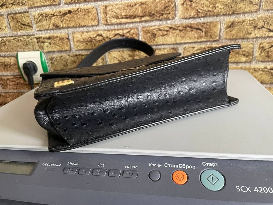 Givenchy 1960 роки сумка вінтаж страус