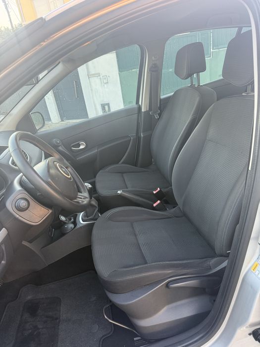 Renault clio 1.2i