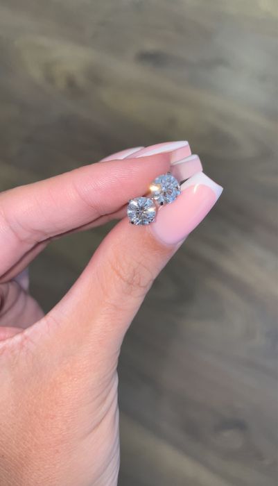 Серьги-гвоздики с бриллиантами 1.00ct IGI, золото 585.