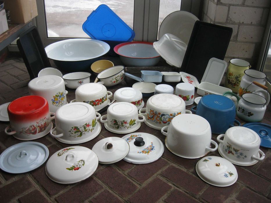 Продам кастрюли эмалированные