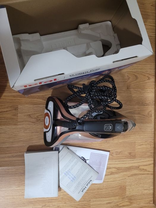 Потужна Праска Tefal Ultimate Pow з металлокерамічною підошвою