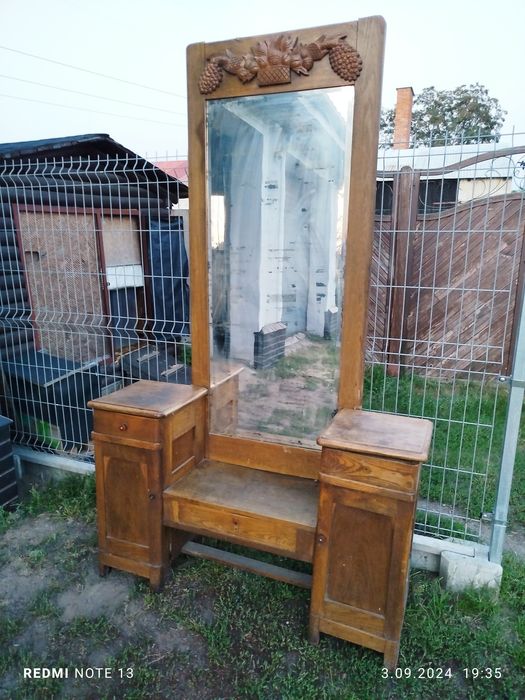 Sprzedam Toaletke z starych czasów