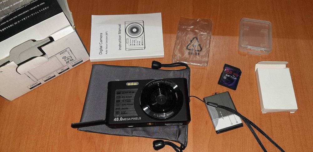 Цифровая камера 4K 48 MP  с SD-картой на 32 ГБ, 16 зумом и автофокусом