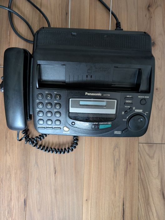 Раnasonic KX-FT64 Факсимільний апарат Термопапір встановлений .