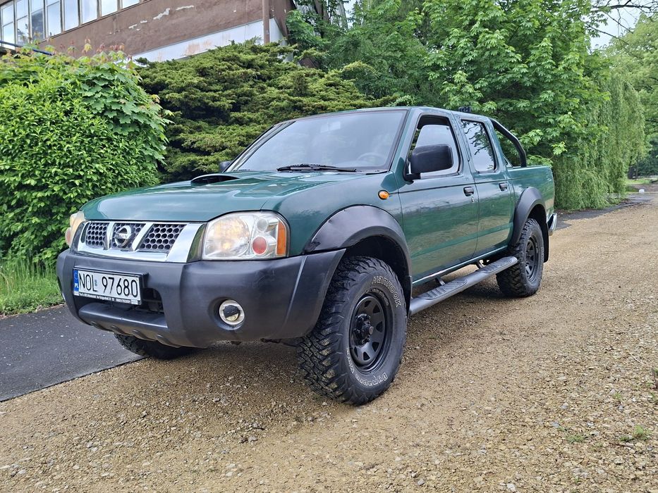 Продам nissan navara 2.5 TDI 4х4