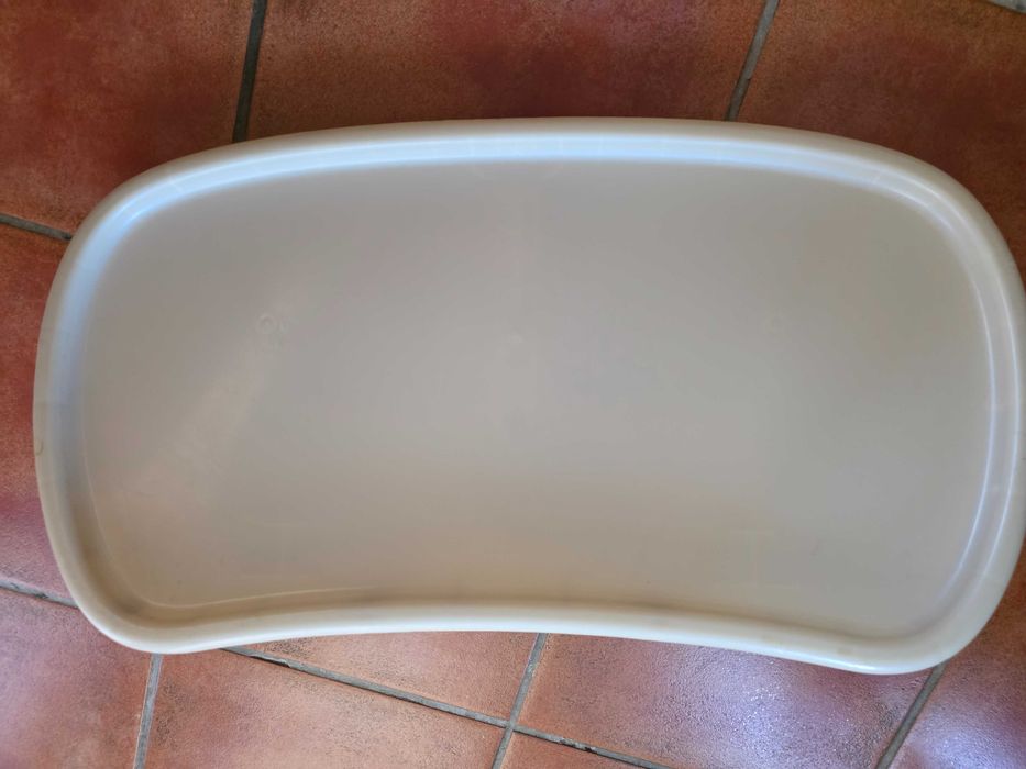 Tabuleiro e outras peças de cadeira de papa CHICCO