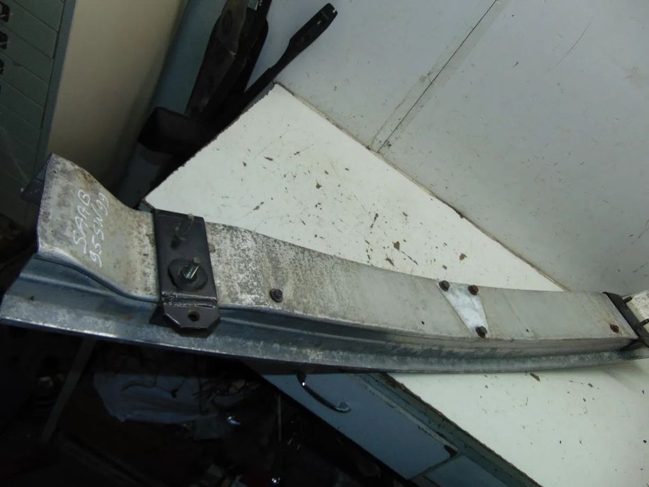 Saab 95 reforço para-choques