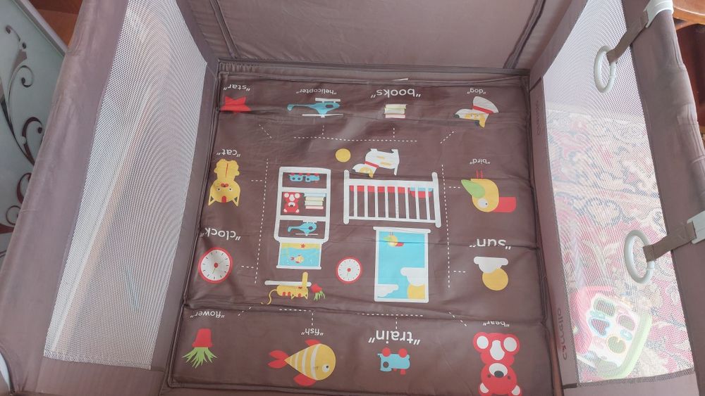 Продам манеж Carrello