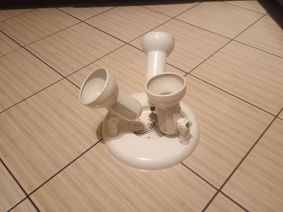 Lampa sufitowa na 3 żarówki