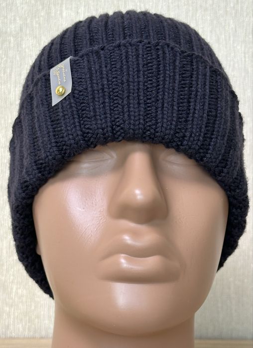 Шапка вязанная мужская черная ручной работы из премиальной пряжи