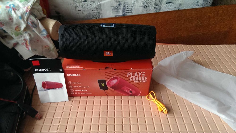 Портативная Bluetooth-колонка JBL Charge 4 с AUX, USB, SD, FM и Blueto