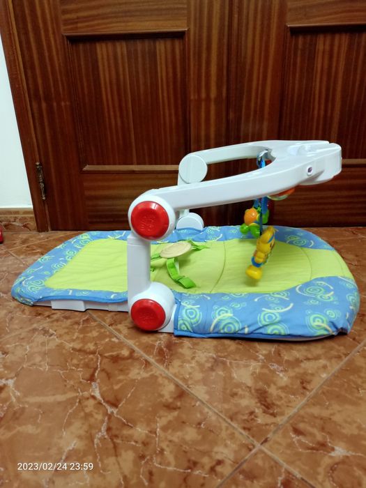 Ginásio de atividades para bebé da Chicco