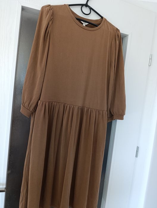 Sukienka luzna rękawki 3/4