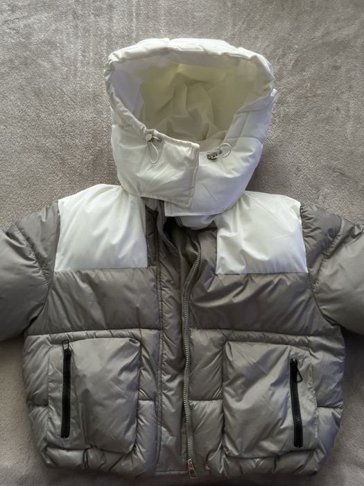 Женская короткая утеплённая куртка