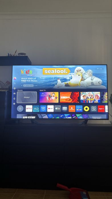 Tv Hisense  55” praticamente nova